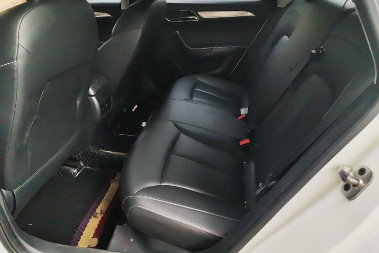 Used Roewe i6 New Energy 2017 45T Hybrid Connect & Smart Enjoyment Edition Left Rear Seat