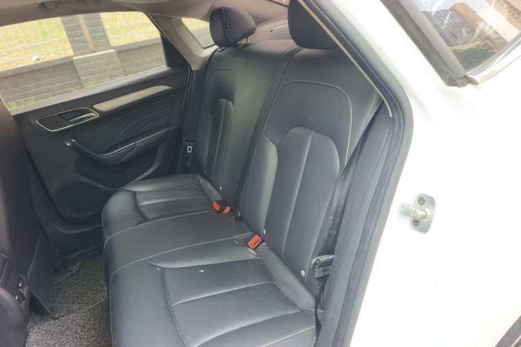 Used Roewe i6 New Energy 2017 45T Hybrid Connect & Smart Enjoyment Edition Left Rear Seat