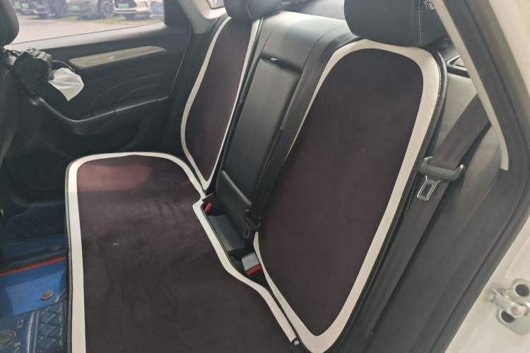 Used Roewe i6 New Energy 2017 45T Hybrid Connective Smart Luxury Edition Left Rear Seat