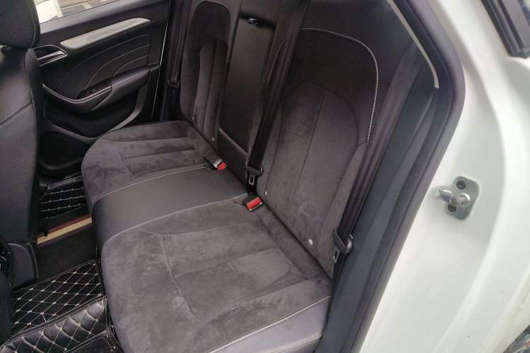 Used Roewe i6 New Energy 2017 45T Hybrid Connective Smart Luxury Edition Left Rear Seat