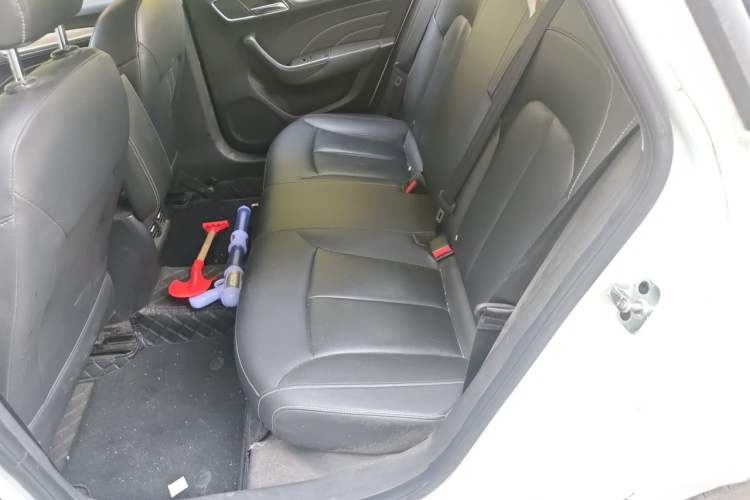 Used Roewe i6 New Energy 2017 45T Hybrid Connect & Smart Enjoyment Edition Left Rear Seat