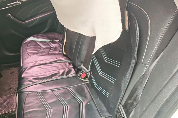 Used Roewe i6 New Energy 2017 45T Hybrid Connect & Smart Enjoyment Edition Left Rear Seat