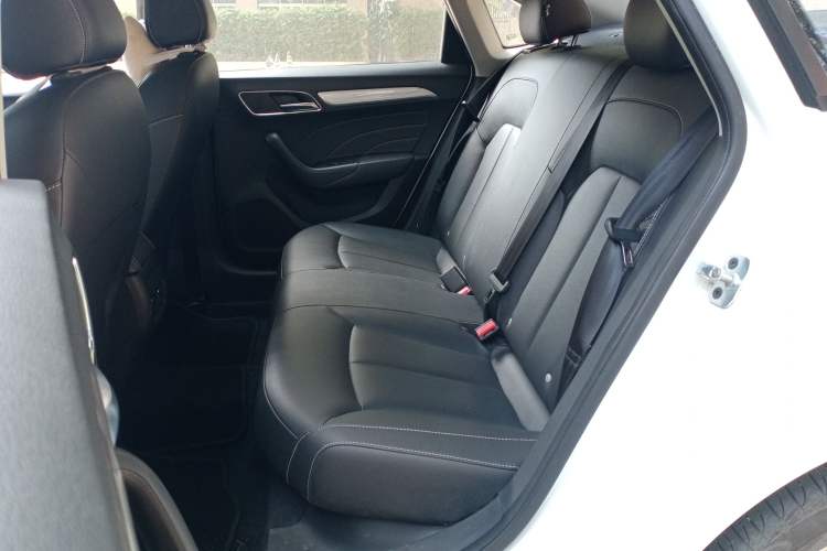 Used Roewe i6 New Energy 2017 45T Hybrid Connect & Smart Enjoyment Edition Left Rear Seat