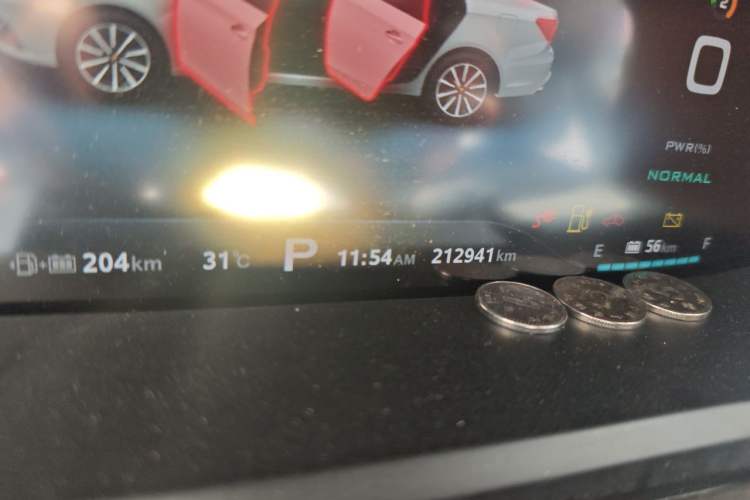 Used Roewe i6 New Energy 2017 45T Hybrid Connect & Smart Enjoyment Edition Odometer Close Up