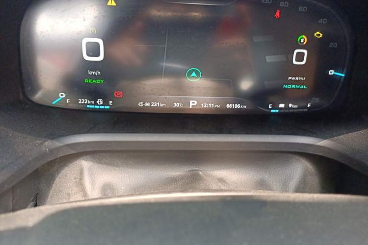 Used Roewe i6 New Energy 2017 45T Hybrid Connect & Smart Enjoyment Edition Odometer Close Up