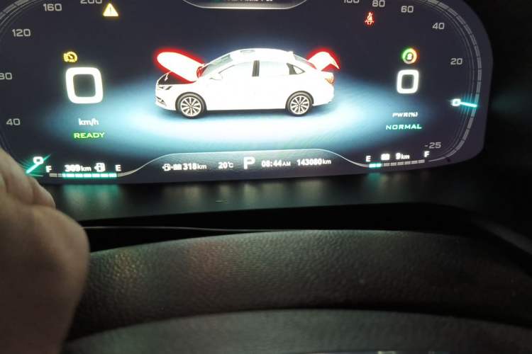 Used Roewe i6 New Energy 2017 45T Hybrid Connect & Smart Enjoyment Edition Odometer Close Up