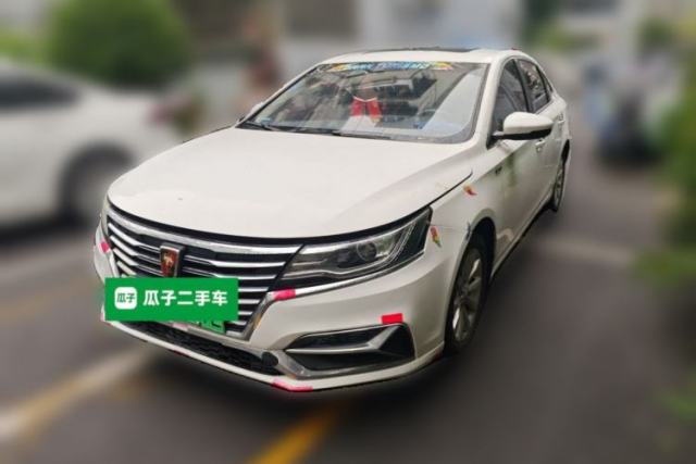 Roewe i6 New Energy 2017 45T Hybrid Connect & Smart Enjoyment Edition مستعملة