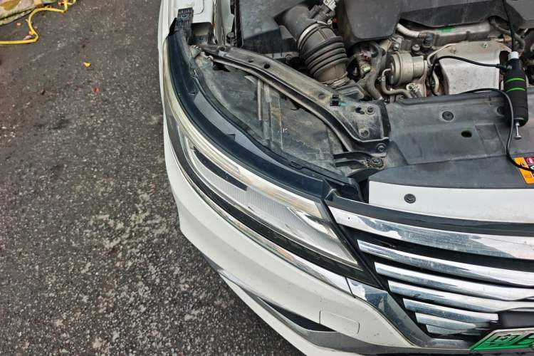 Used Roewe i6 New Energy 2017 45T Hybrid Connective Smart Luxury Edition Right Front Headlight
