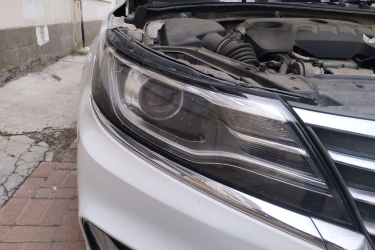 Used Roewe i6 New Energy 2017 45T Hybrid Connect & Smart Enjoyment Edition Right Front Headlight