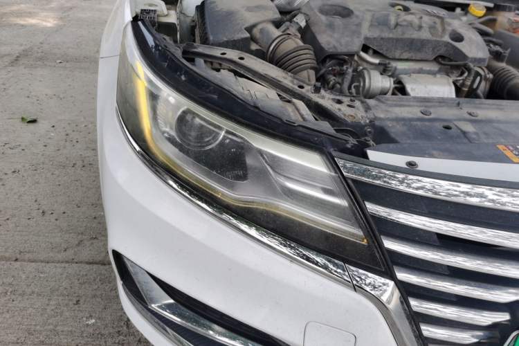 Used Roewe i6 New Energy 2017 45T Hybrid Connect & Smart Enjoyment Edition Right Front Headlight