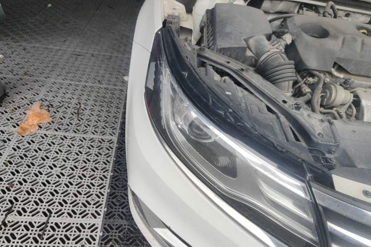 Used Roewe i6 New Energy 2017 45T Hybrid Connect & Smart Enjoyment Edition Right Front Headlight