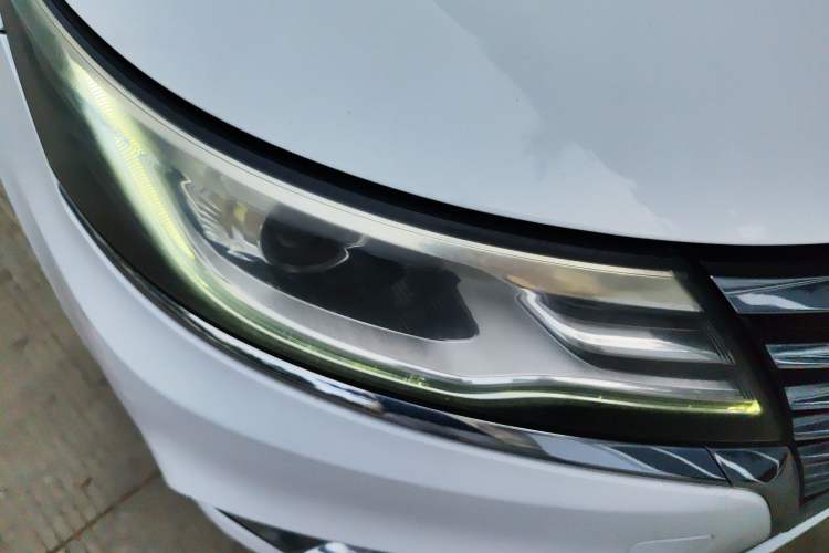 Used Roewe i6 New Energy 2017 45T Hybrid Connect & Smart Enjoyment Edition Right Front Headlight