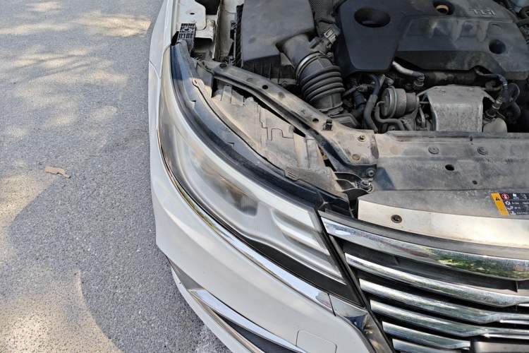 Used Roewe i6 New Energy 2017 45T Hybrid Connect & Smart Enjoyment Edition Right Front Headlight