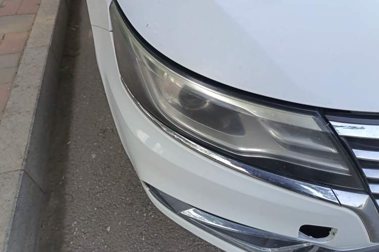 Used Roewe i6 New Energy 2017 45T Hybrid Connect & Smart Enjoyment Edition Right Front Headlight