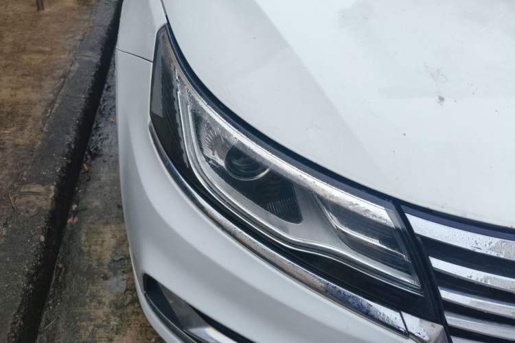 Used Roewe i6 New Energy 2017 45T Hybrid Connect & Smart Enjoyment Edition Right Front Headlight