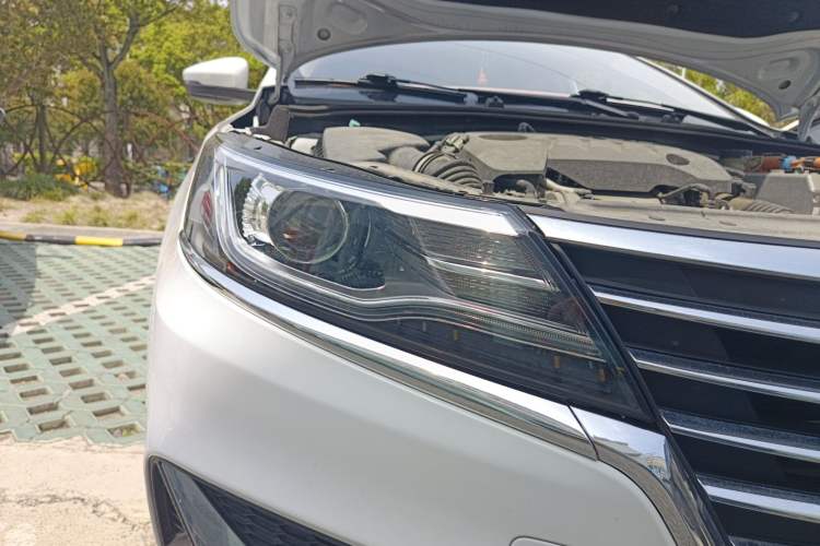 Used Roewe i6 New Energy 2017 45T Hybrid Connect & Smart Enjoyment Edition Right Front Headlight