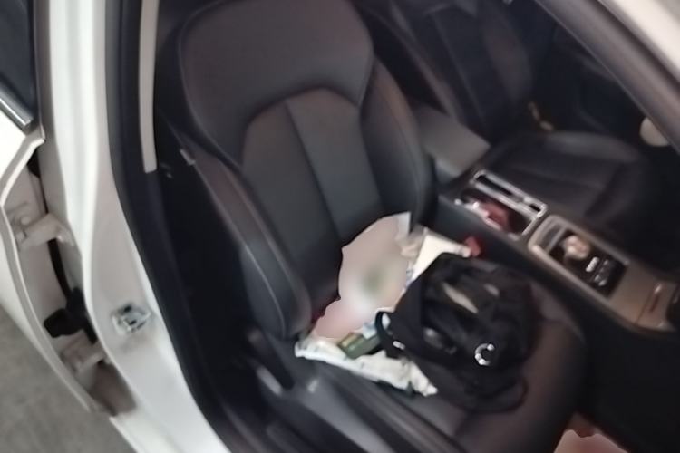 Used Roewe i6 New Energy 2017 45T Hybrid Connect & Smart Enjoyment Edition Right Front Seat