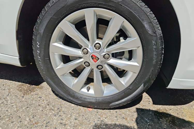 Used Roewe i6 New Energy 2017 45T Hybrid Connect & Smart Enjoyment Edition Right Front Wheel Hub