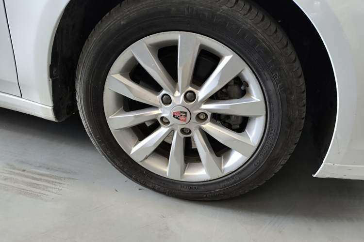 Used Roewe i6 New Energy 2017 45T Hybrid Connect & Smart Enjoyment Edition Right Front Wheel Hub