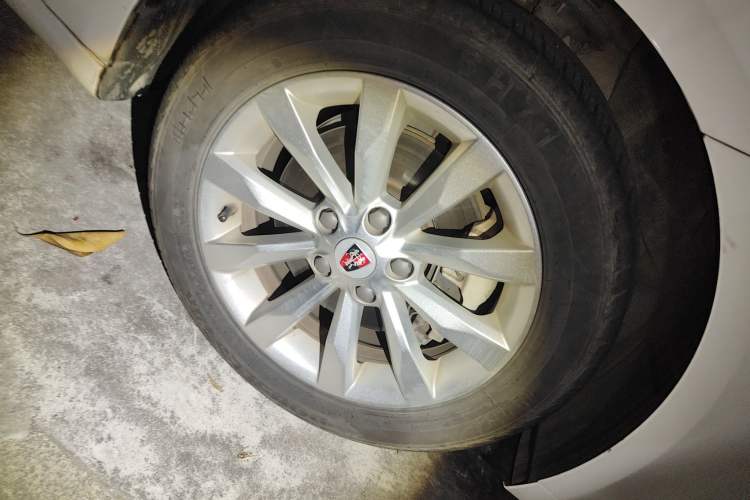 Used Roewe i6 New Energy 2017 45T Hybrid Connect & Smart Enjoyment Edition Right Front Wheel Hub