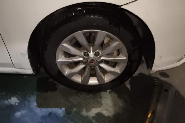 Used Roewe i6 New Energy 2017 45T Hybrid Connect & Smart Enjoyment Edition Right Front Wheel Hub