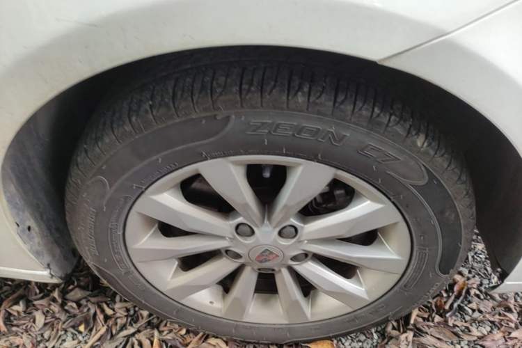 Used Roewe i6 New Energy 2017 45T Hybrid Connect & Smart Enjoyment Edition Right Front Wheel Hub