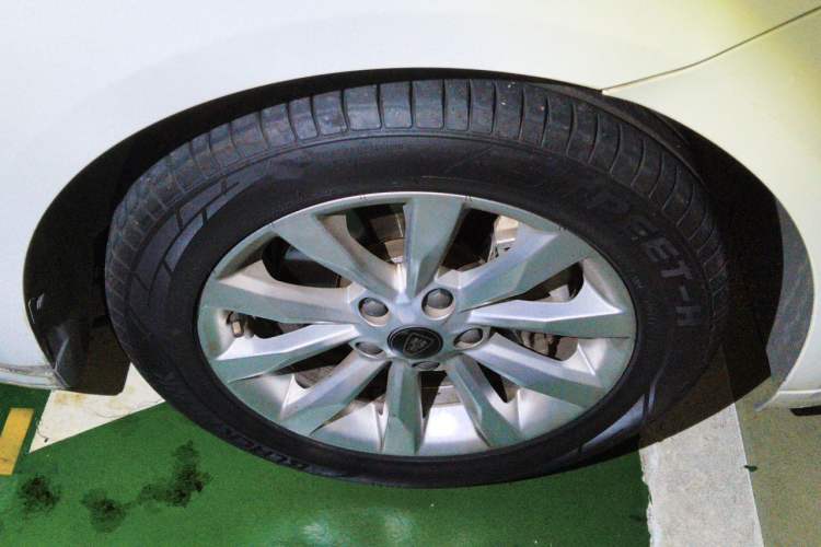 Used Roewe i6 New Energy 2017 45T Hybrid Connect & Smart Enjoyment Edition Right Front Wheel Hub