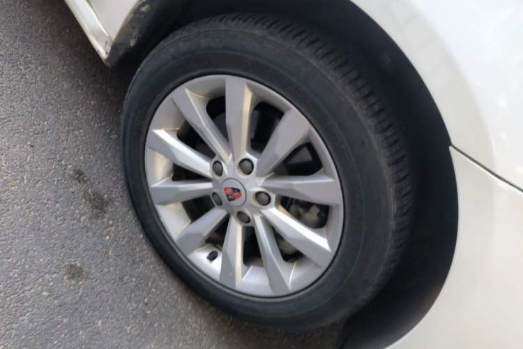 Used Roewe i6 New Energy 2017 45T Hybrid Connect & Smart Enjoyment Edition Right Front Wheel Hub
