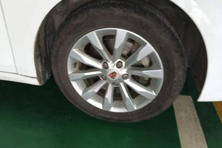 Used Roewe i6 New Energy 2017 45T Hybrid Connect & Smart Enjoyment Edition Right Front Wheel Hub