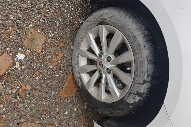 Used Roewe i6 New Energy 2017 45T Hybrid Connect & Smart Enjoyment Edition Right Front Wheel Hub