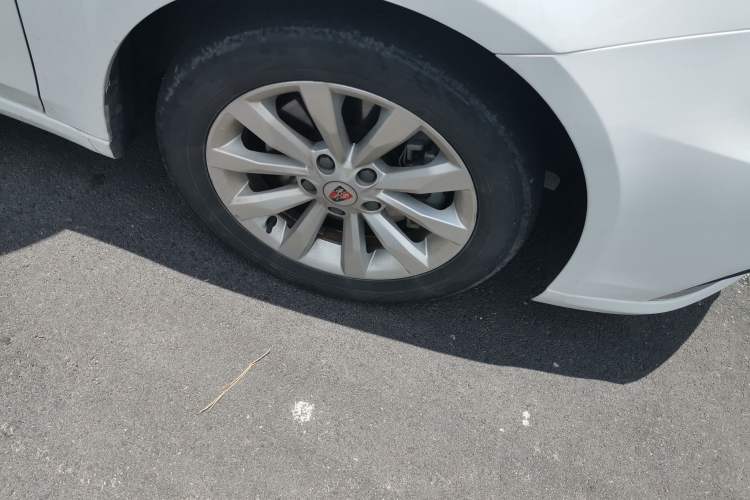 Used Roewe i6 New Energy 2017 45T Hybrid Connect & Smart Enjoyment Edition Right Front Wheel Hub