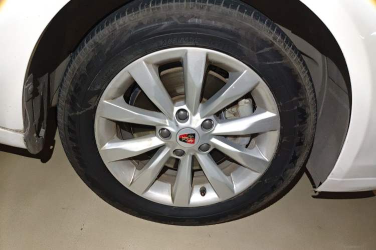 Used Roewe i6 New Energy 2017 45T Hybrid Connect & Smart Enjoyment Edition Right Front Wheel Hub