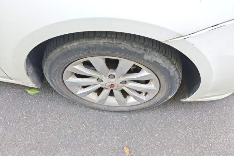 Used Roewe i6 New Energy 2017 45T Hybrid Connect & Smart Enjoyment Edition Right Front Wheel Hub