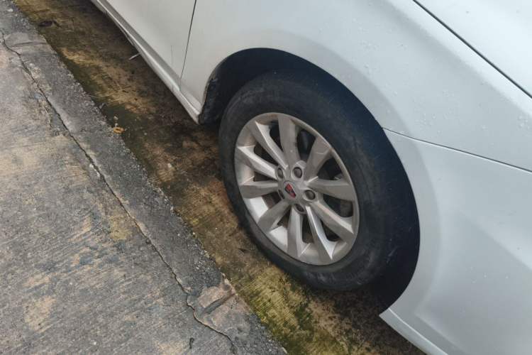 Used Roewe i6 New Energy 2017 45T Hybrid Connect & Smart Enjoyment Edition Right Front Wheel Hub