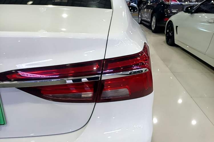Used Roewe i6 New Energy 2017 45T Hybrid Connect & Smart Enjoyment Edition Right Rear Taillight