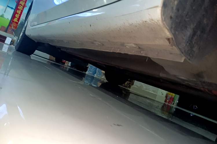 Used Roewe i6 New Energy 2017 45T Hybrid Connect & Smart Enjoyment Edition Right Side Sill