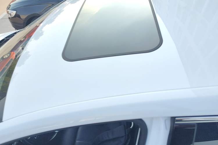 Used Roewe i6 New Energy 2017 45T Hybrid Connect & Smart Enjoyment Edition Roof