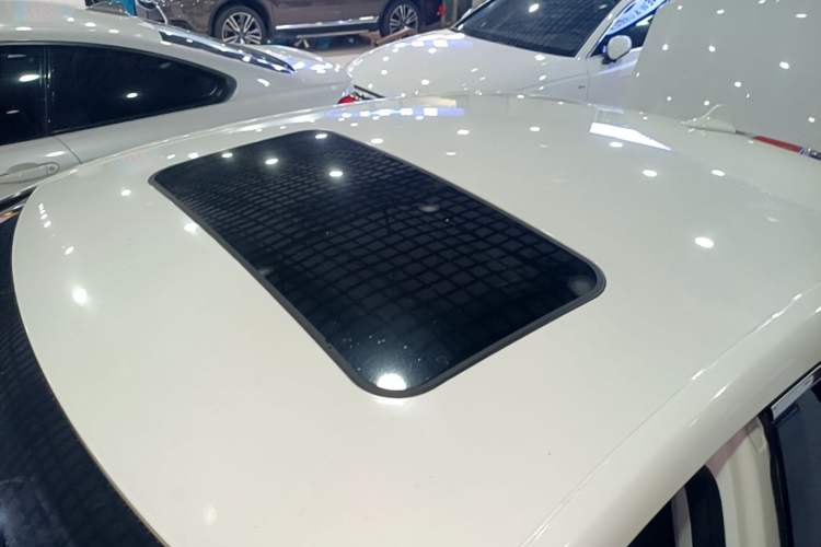 Used Roewe i6 New Energy 2017 45T Hybrid Connect & Smart Enjoyment Edition Roof