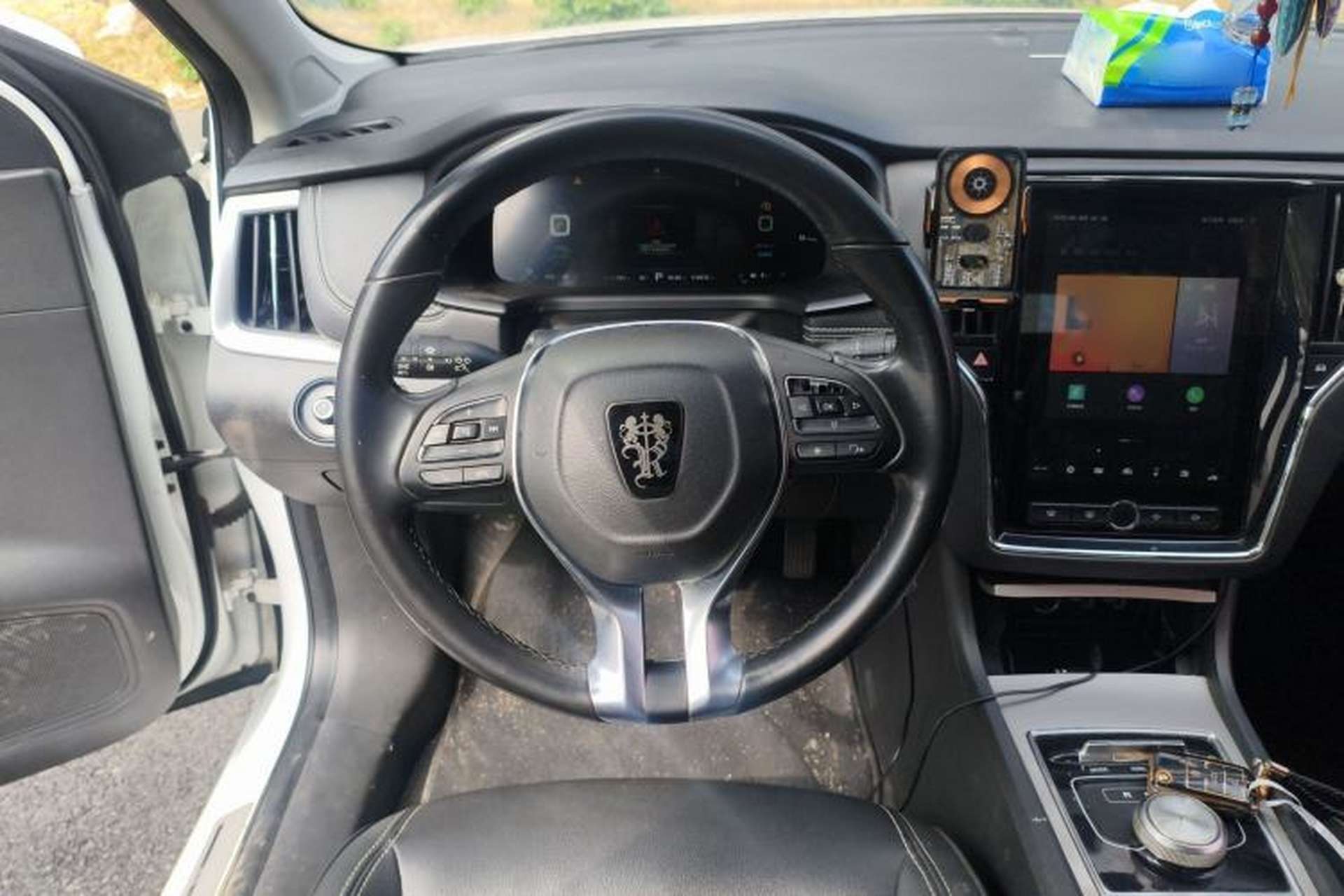 Used Roewe i6 New Energy 2017 45T Hybrid Connect & Smart Enjoyment Edition Steering Wheel
