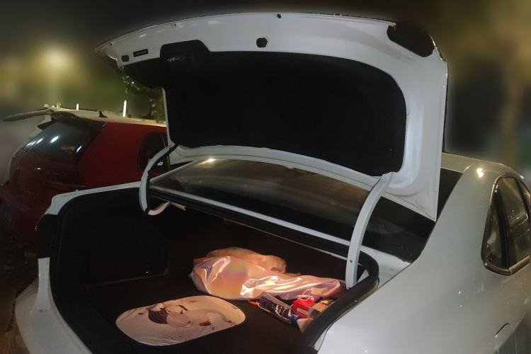 Used Roewe i6 New Energy 2017 45T Hybrid Connect & Smart Enjoyment Edition Trunk