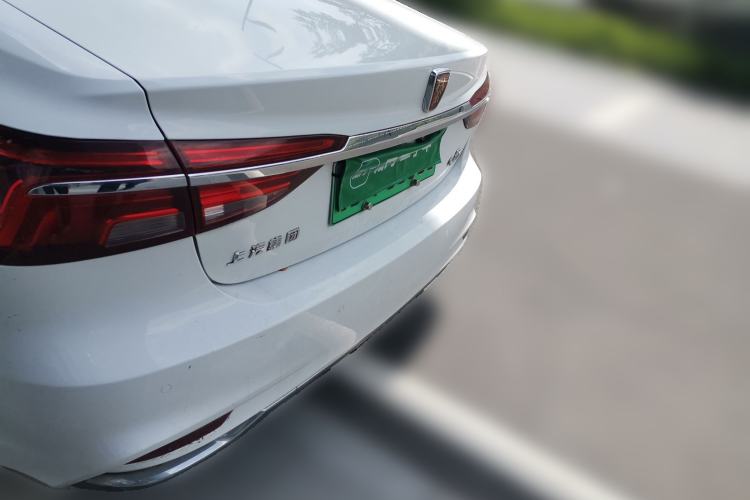 Used Roewe i6 New Energy 2017 45T Hybrid Connect & Smart Enjoyment Edition Trunk