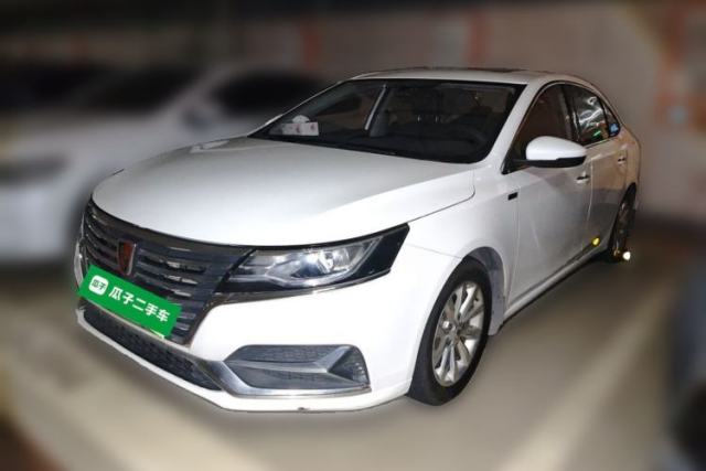 Ojetý Roewe i6 New Energy 2017 45T Hybrid Connect & Smart Enjoyment Edition