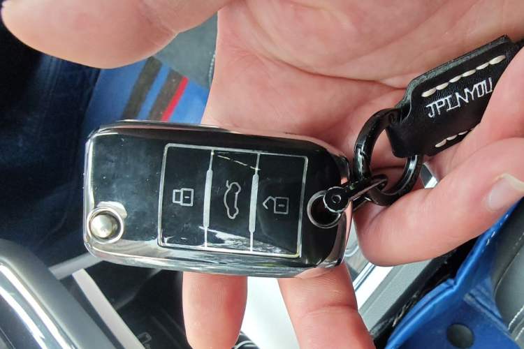 Used Roewe i6 New Energy 2017 45T Hybrid Connective Smart Luxury Edition Vehicle Key