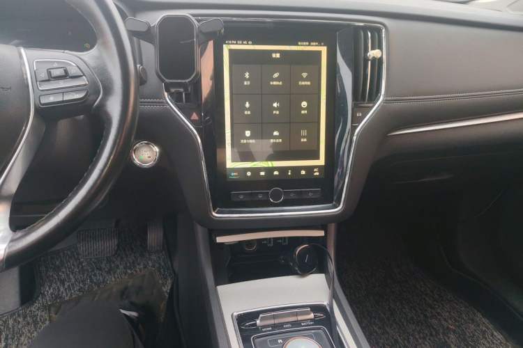 Used Roewe i6 New Energy 2017 45T Hybrid Connect & Smart Enjoyment Edition Audio And AC Panel