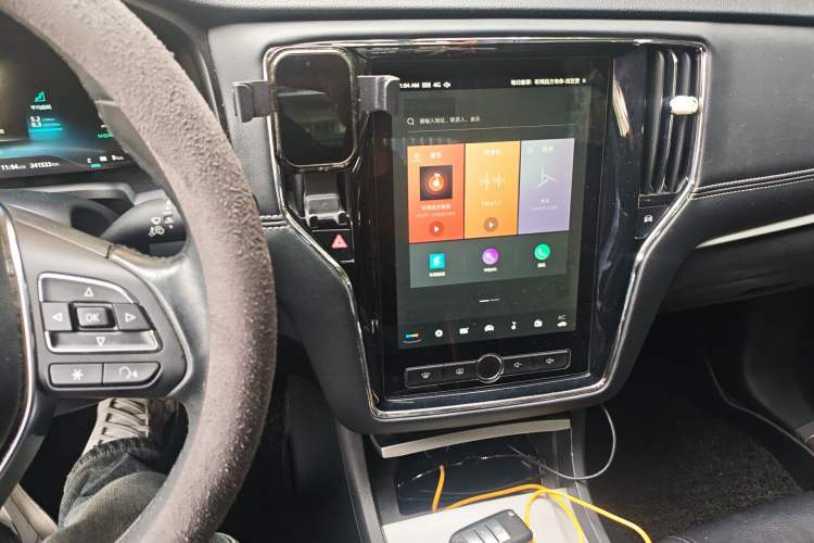 Used Roewe i6 New Energy 2017 45T Hybrid Connect & Smart Enjoyment Edition Audio And AC Panel