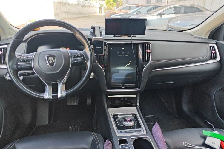 Used Roewe i6 New Energy 2017 45T Hybrid Connect & Smart Enjoyment Edition Center Console