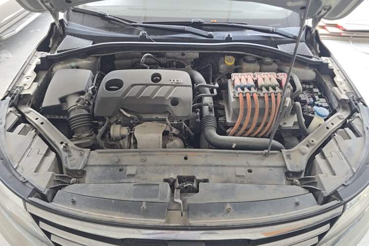 Used Roewe i6 New Energy 2017 45T Hybrid Connect & Smart Enjoyment Edition Engine Bay