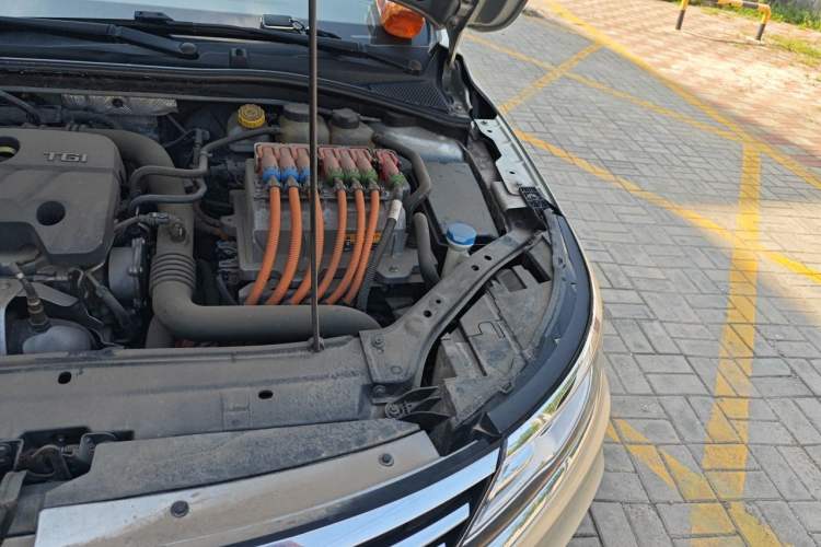 Used Roewe i6 New Energy 2017 45T Hybrid Connect & Smart Enjoyment Edition Engine Bay Left