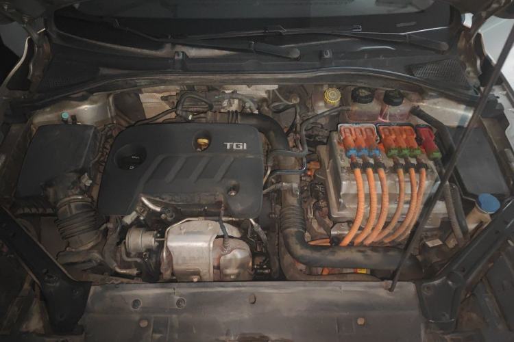 Used Roewe i6 New Energy 2017 45T Hybrid Connect & Smart Enjoyment Edition Engine Bay
