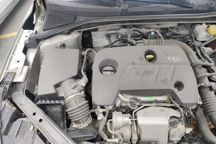 Used Roewe i6 New Energy 2017 45T Hybrid Connect & Smart Enjoyment Edition Engine Bay Right